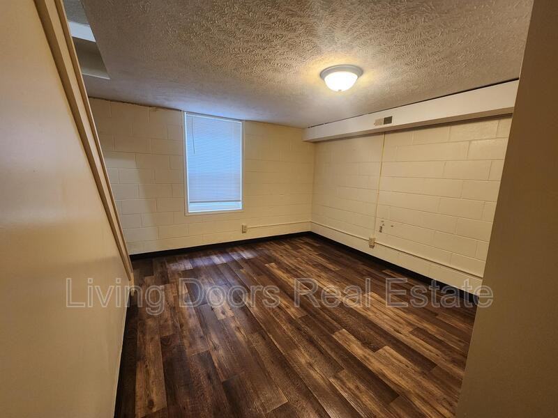 1520 David Dr - Photo 3 of 16