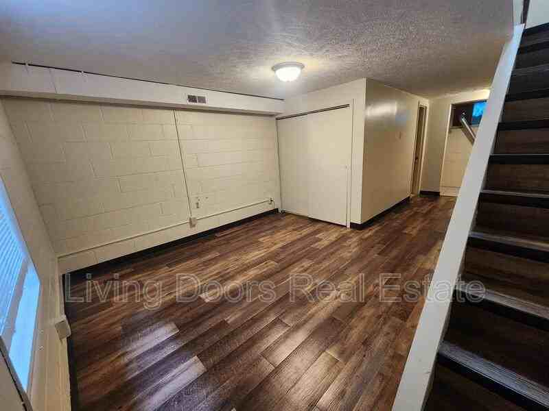 1520 David Dr - Photo 5 of 16