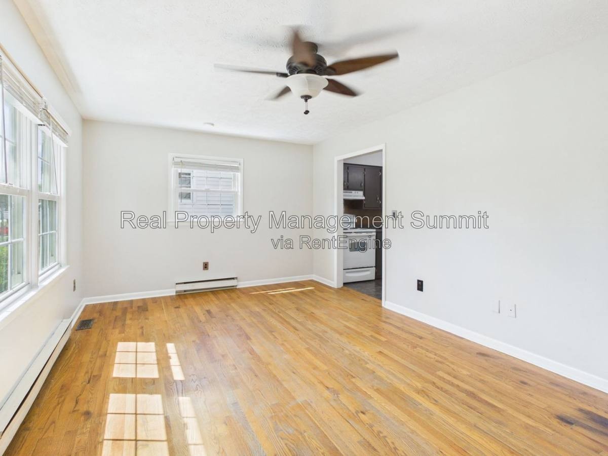 101 Westgate Rd - Photo 3 of 10