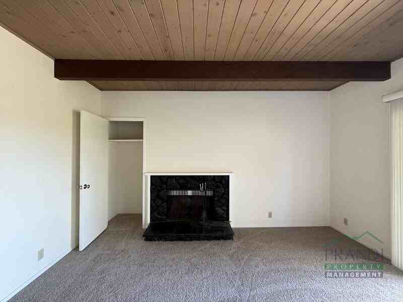 10 Gomez Way #B - Photo 2 of 13