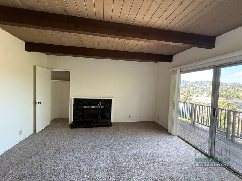 10 Gomez Way #B - Photo 3 of 13