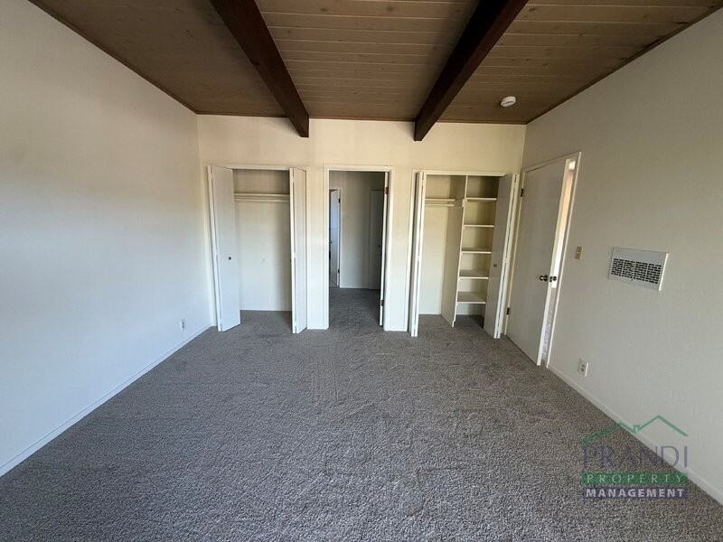 10 Gomez Way #B - Photo 6 of 13