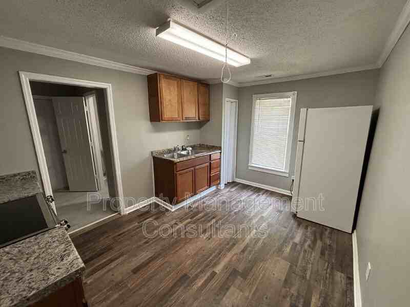 3402 8th Ave Sw #B - Photo 2 of 14