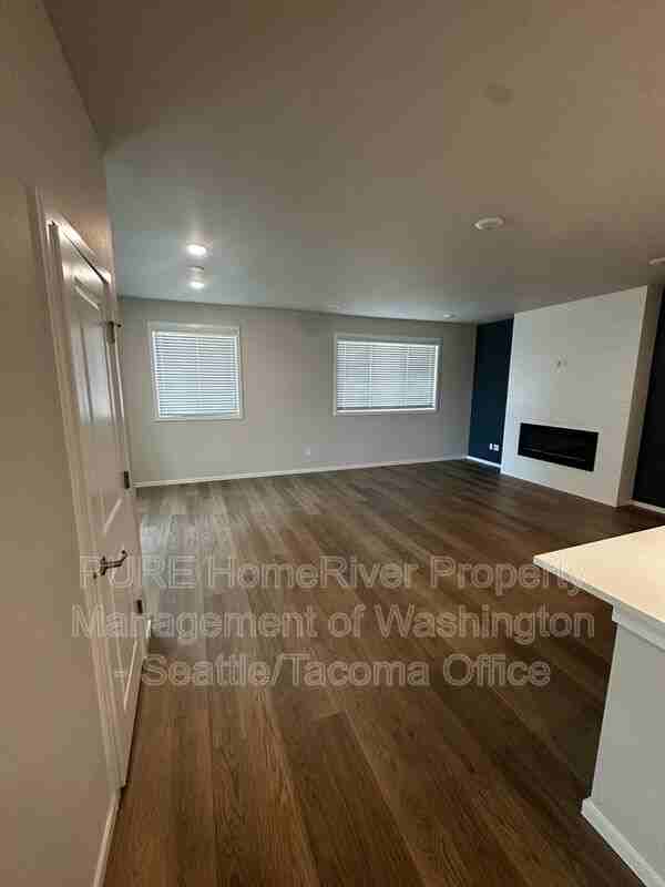 18201 35th Avenue Ct E - Photo 3 of 32