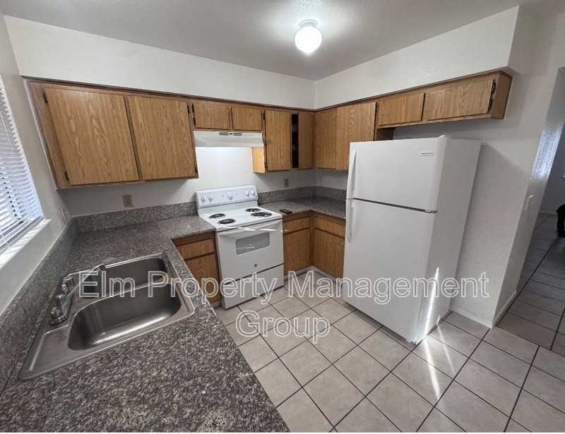 3411 Civic Center Dr #B - Photo 4 of 10