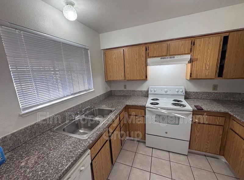 3411 Civic Center Dr #B - Photo 5 of 10