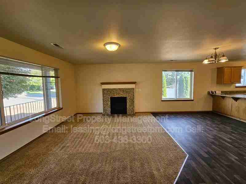 5236 N Harvard St - Photo 6 of 37