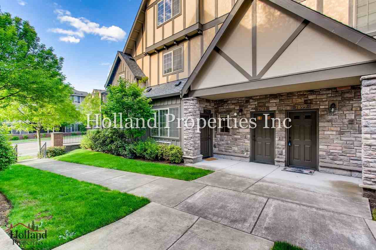 7903 Ne Rockne Way - Photo 3 of 31