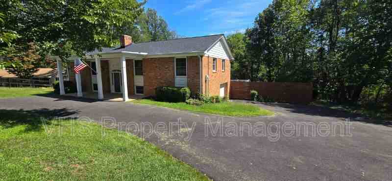 7297 Moss Ln - Photo 2 of 50