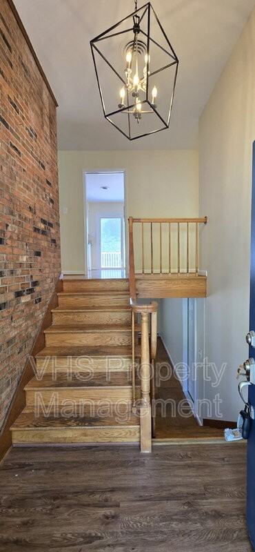 7297 Moss Ln - Photo 3 of 50