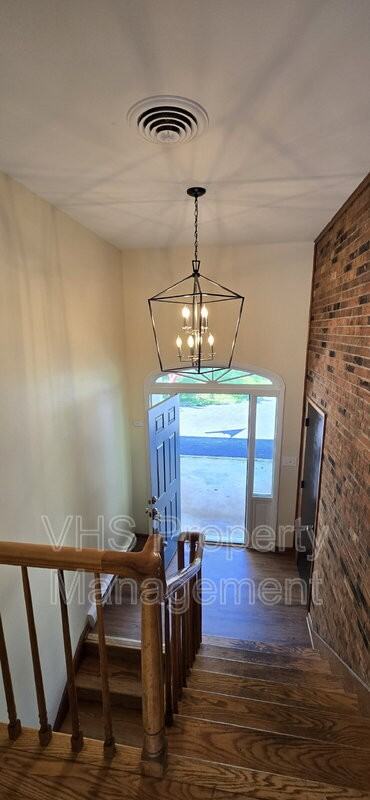 7297 Moss Ln - Photo 4 of 50