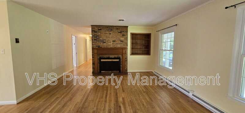 7297 Moss Ln - Photo 6 of 50
