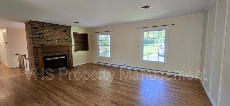 7297 Moss Ln - Photo 7 of 50