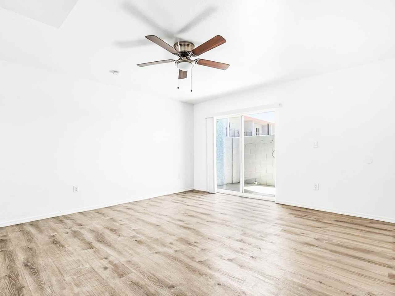 Welcome Home To Glendale West! *1 Month FREE on a 13 - Photo 3 of 5