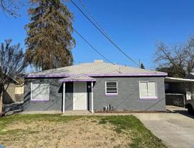 589 S Minaret Ave - Photo 1 of 1