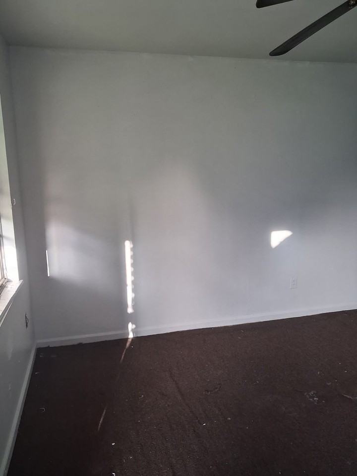 3083 Guernsey Ave - Photo 3 of 9