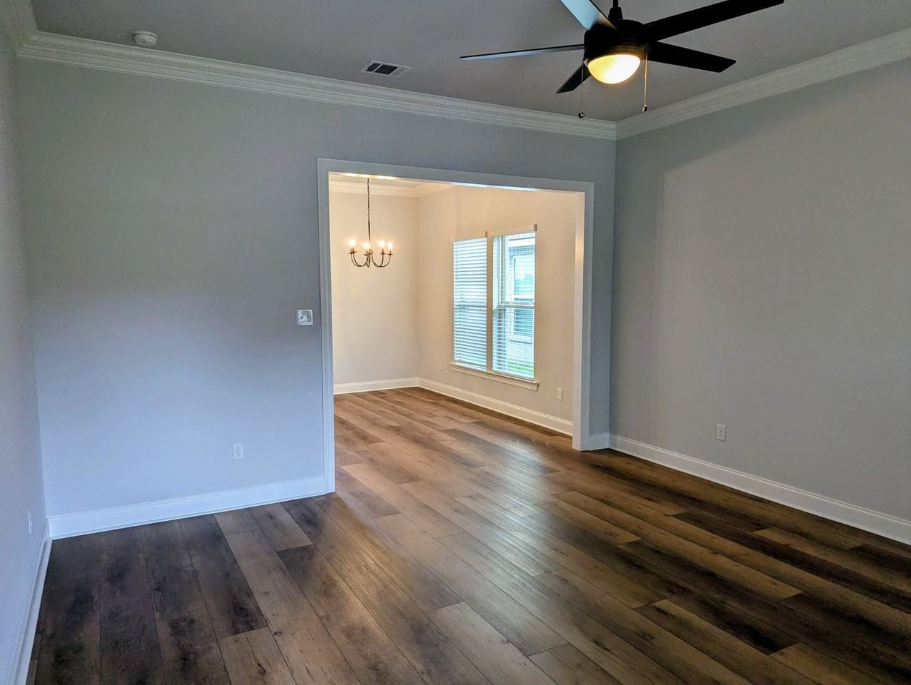 143 Ridley Ln - Photo 2 of 16