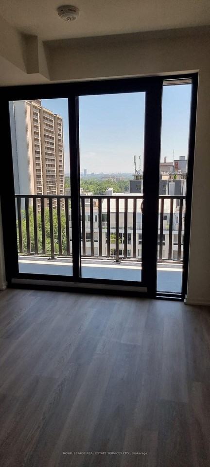 109 Erskine Avenue #1204 - Photo 6 of 9