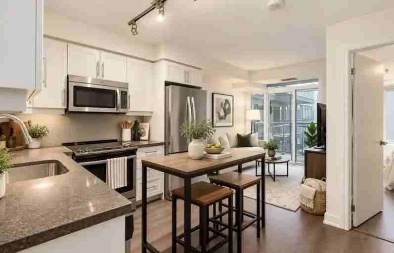 525 Adelaide St W #1102 - Photo 2 of 14