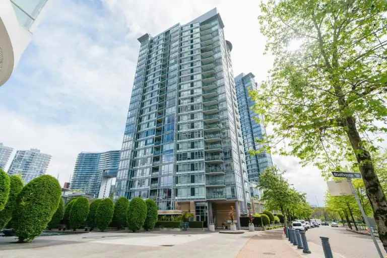 1067 Marinaside Cres #1907 - Photo 2 of 30