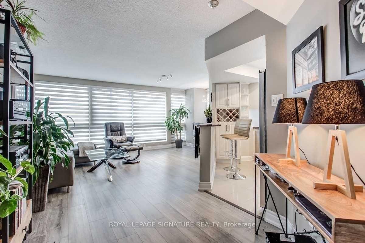7 Broadway Avenue #603 - Photo 4 of 13