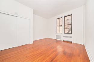 400 W 45th St #3G - Photo 1 of 1