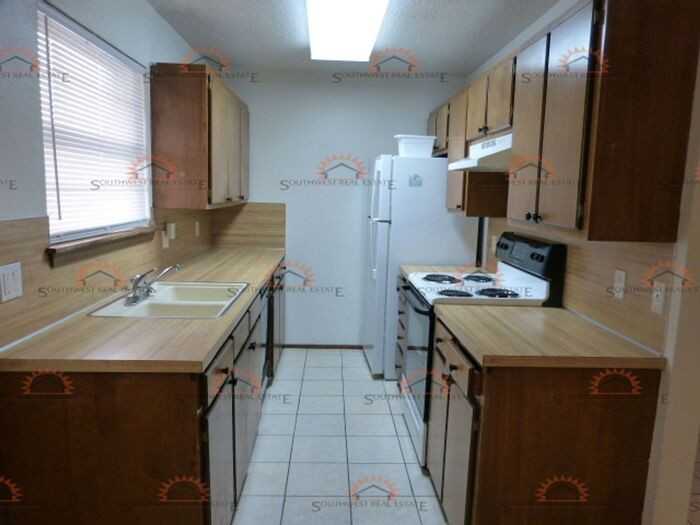 1204 W Manana Blvd #A - Photo 7 of 17