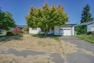 2225 34th Ave - Photo 1 of 1