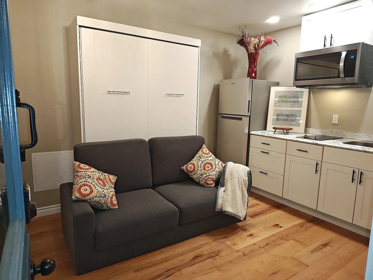 4745 Hawley Boulevard - Photo 3 of 25