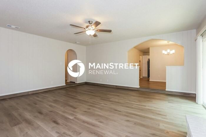1818 Keathley Dr - Photo 4 of 18