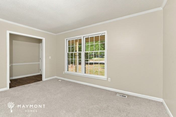 1107 Edenwood Dr - Photo 5 of 15