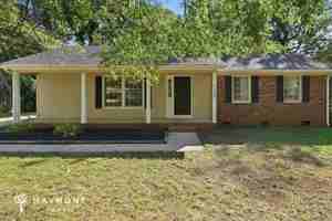 featured image of 1107 Edenwood Dr