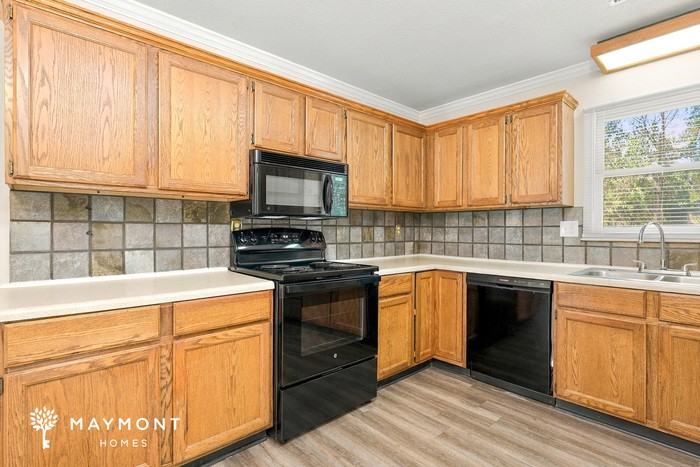 5025 Mereworth Ct - Photo 6 of 17