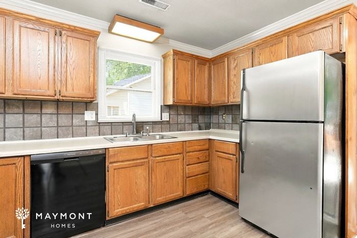 5025 Mereworth Ct - Photo 7 of 17