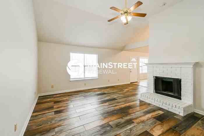 5930 Cottage Hill Dr - Photo 3 of 17