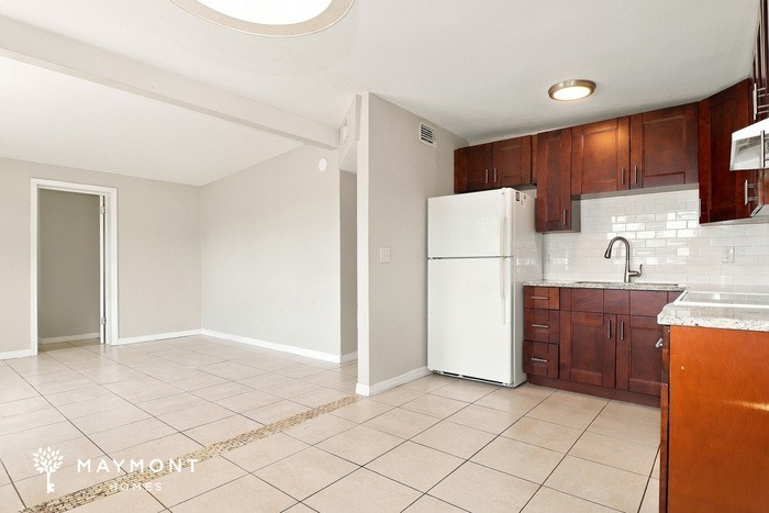 9073 Suncrest Blvd - Photo 7 of 15