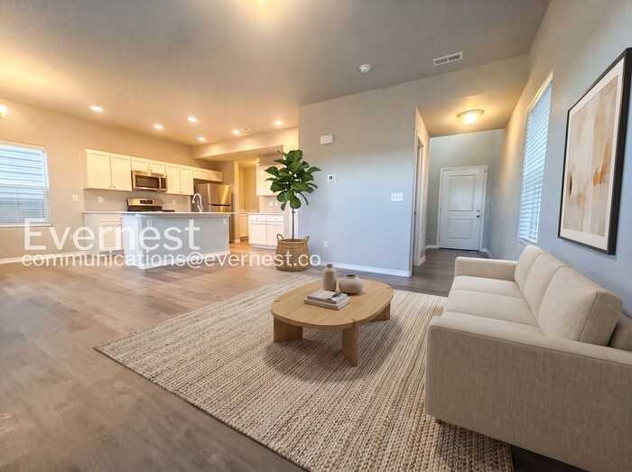 6331 Barr Pt - Photo 5 of 25