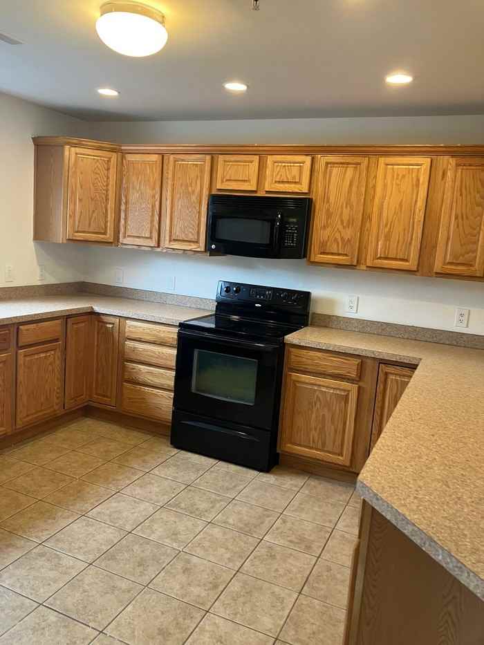 5299 Crowson Ave - Photo 2 of 12