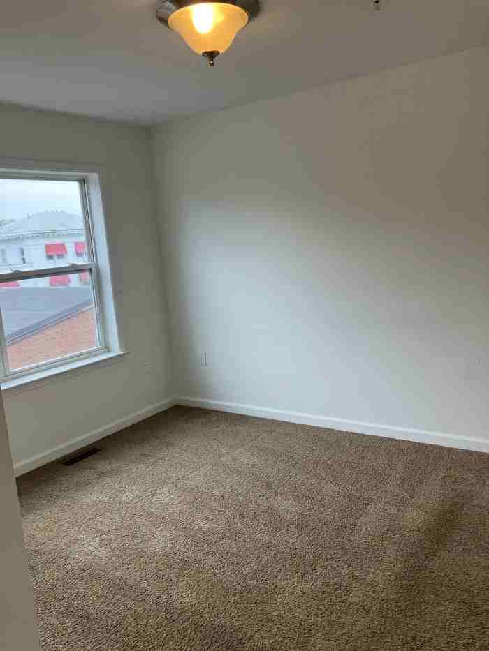 5299 Crowson Ave - Photo 5 of 12