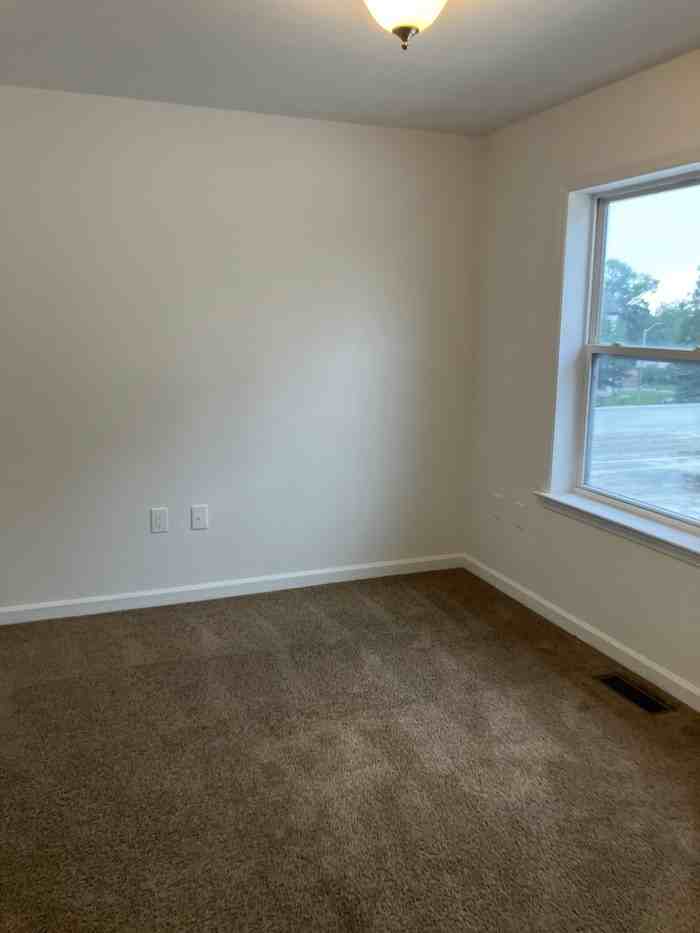 5299 Crowson Ave - Photo 7 of 12