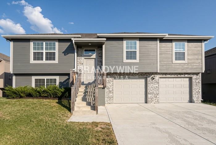 14325 Oakland Ct - Photo 2 of 34