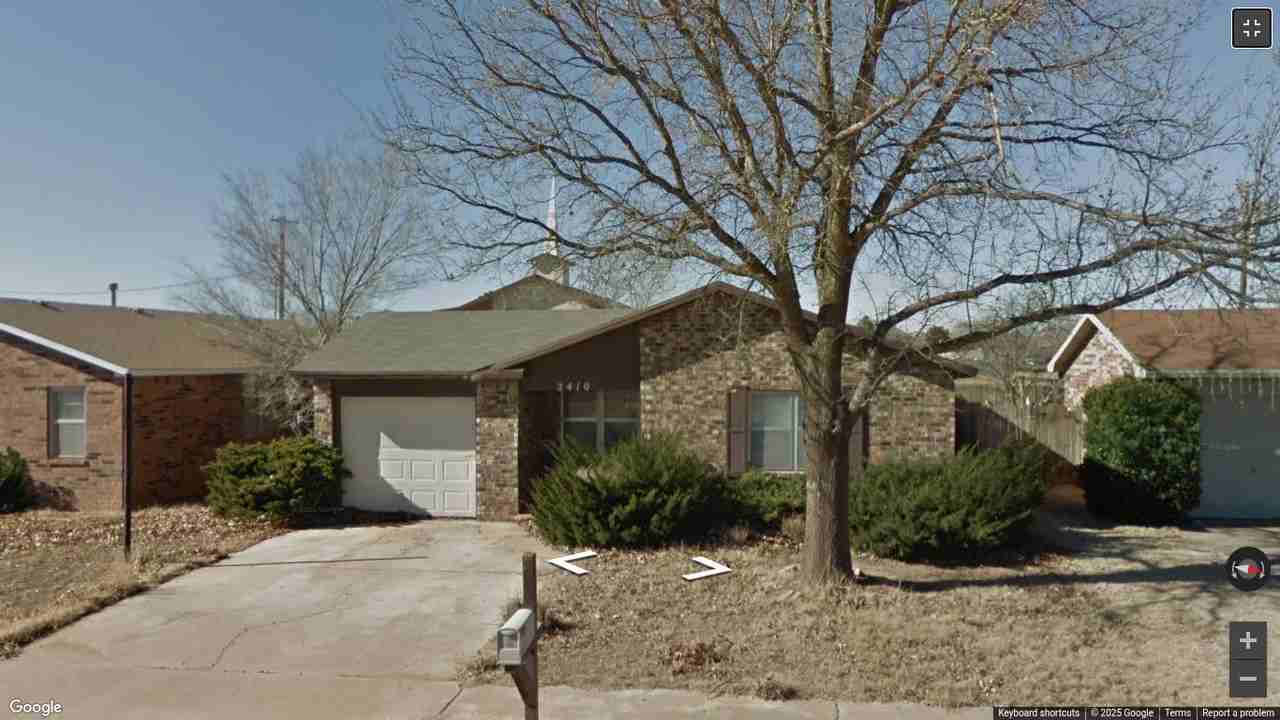 2410 Norwich Ave - Photo 2 of 12