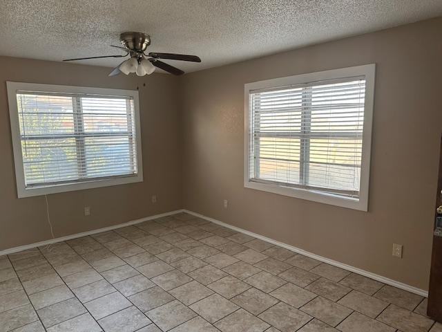 2410 Norwich Ave - Photo 4 of 12