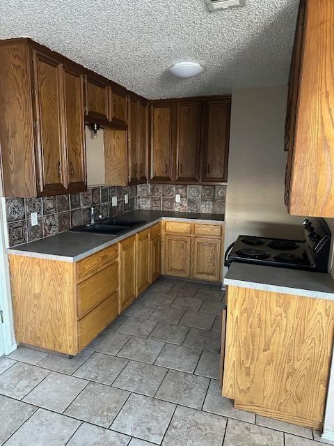 2410 Norwich Ave - Photo 7 of 12
