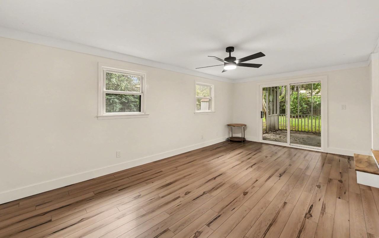 5815 Hume Ave - Photo 6 of 11