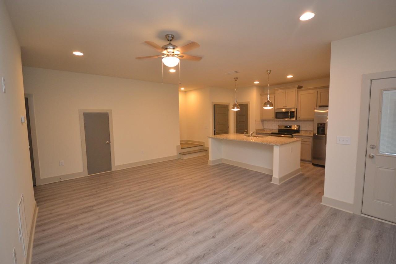 704-706 Maryland St - Photo 2 of 10