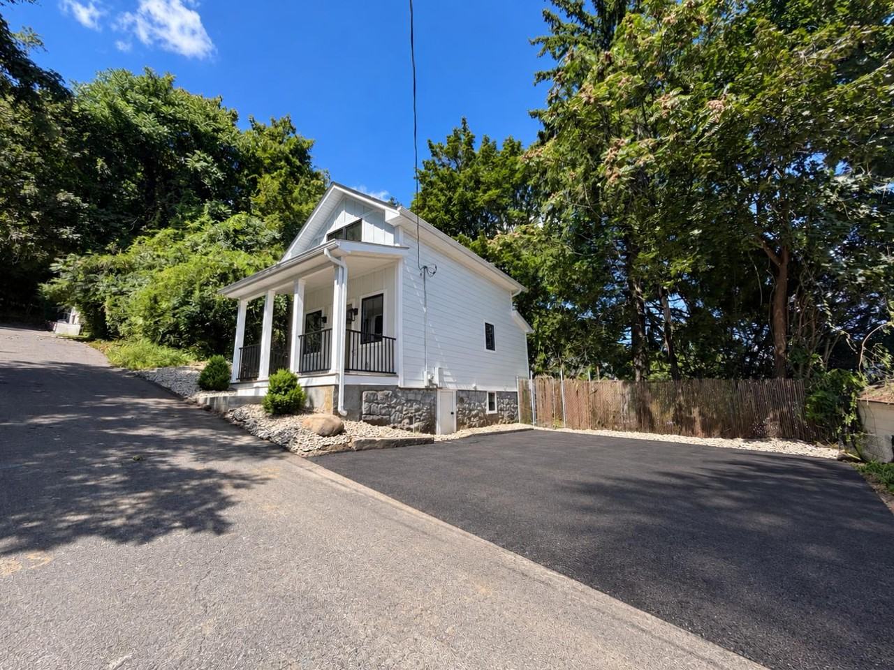 14 Elm St - Photo 3 of 20