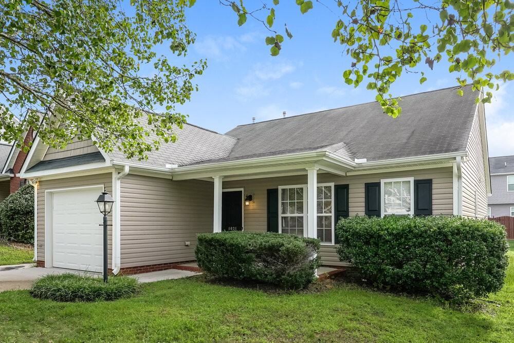 4031 Village Park Ct - Photo 3 of 16