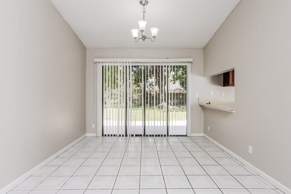 342 La Mancha Ave - Photo 6 of 16