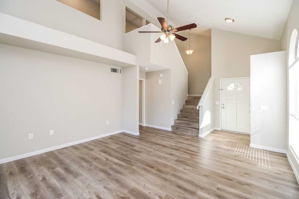 1505 E Commerce Ave - Photo 5 of 17